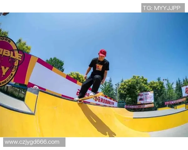 运动王芳专访回顾滑板历程与体育梦想的追逐之路 运动王芳专访回顾滑板历程与体育梦想的追逐之路