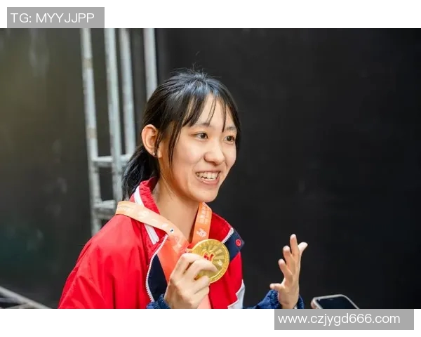 今年运动数据张敏的和平精英人生从游戏新手到职业玩家的深度对话与成长历程